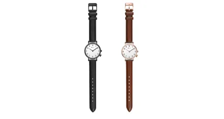 Die Rotkreuz-Notruf Uhr mit einem ledrigen Armband